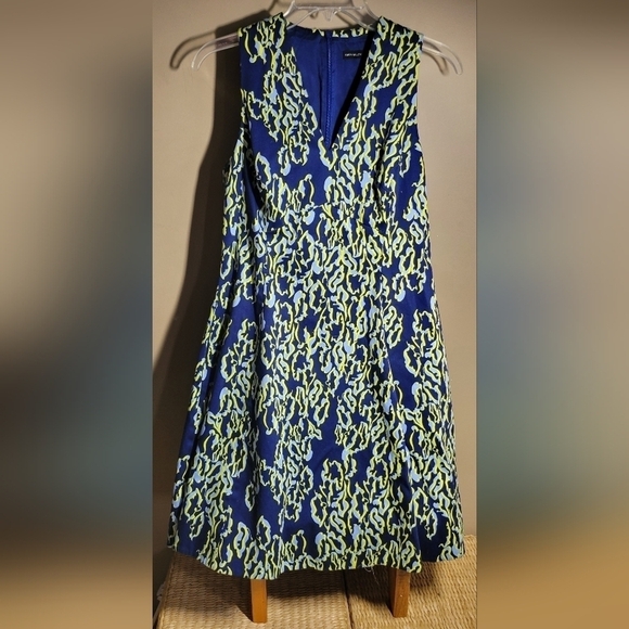 Karen Millen darted A line dress fitted abstract pattern pocketed dress size 10 - Picture 3 of 12